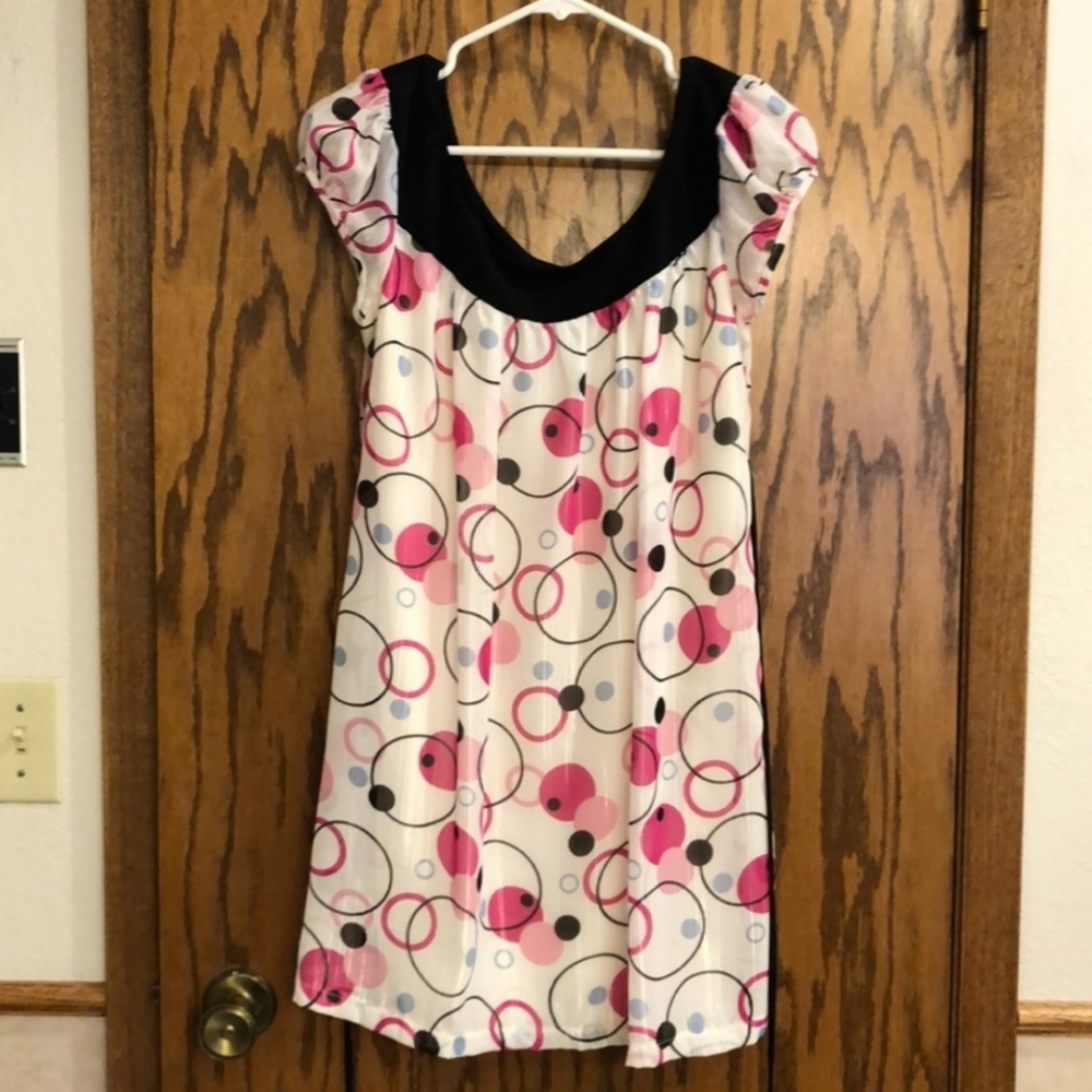 Gorgeous On/Off Shoulder Flowy Mini-Dress size Medium